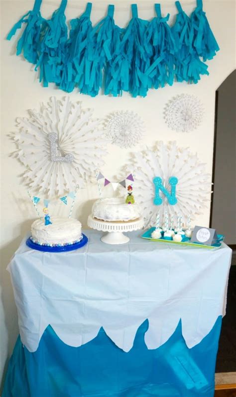Perfect for tradeshows and conventions stand out from the crowd and increase brand recognition with custom banner printing that includes your business logo and contact information. Tablecloth Tassel Banner - Creative Ramblings