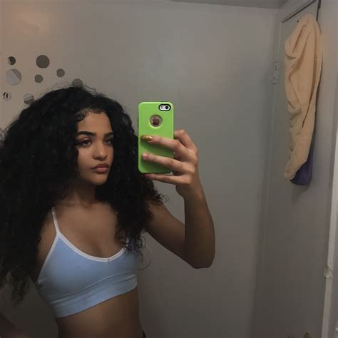 Instagram Iskyy Light Skin Girls Curly Hair
