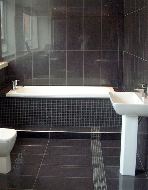 See more ideas about black bathroom, tiles, tile bathroom. 10 Gorgeous Bathrooms With Black Tile
