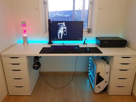 Find over 100+ of the best free desk setup images. Bedroom setup with a view | Bedroom setup, Game room design