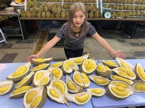 The place is very popular during the durian season and you can find two types of durians there—the popular mao shan wang and d24. The Ultimate Guide to Durian Season in Malaysia 2019