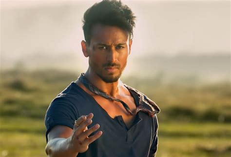 Baaghi 3 Trailer Tiger Shroff Trolled For Copying Gal Gadots Action