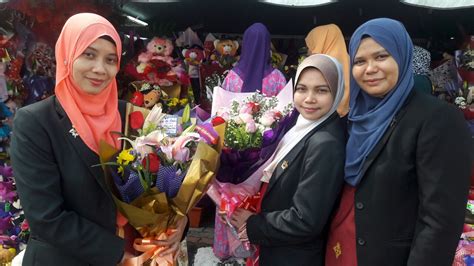 Jadual konvokesyen uitm ke 89. Konvokesyen - Bunga dan Cenderamata: Hari 4: Konvokesyen ...