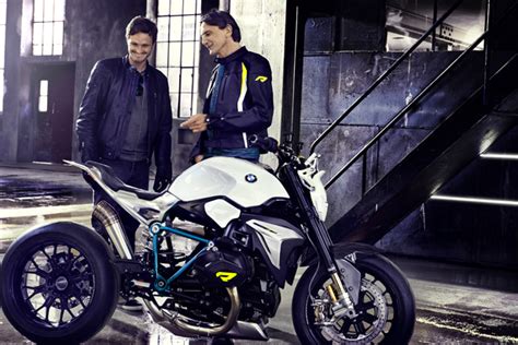 Bmw Motorrad Concept Roadster Features Powerful 2 Cylinder Boxer Engine