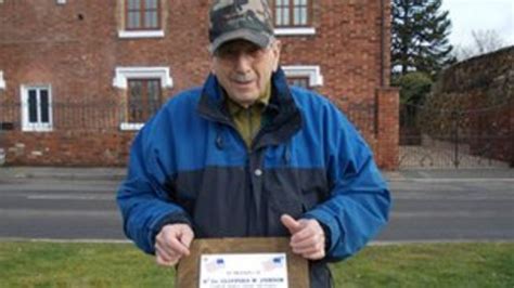 Usa Wwii Pilot Clifford W Jensen Honoured With Telford Plaque Bbc News
