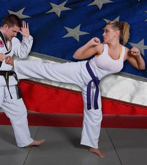 Pin By Steven Davis On Martial Arts Women Karate Martial Arts Girl