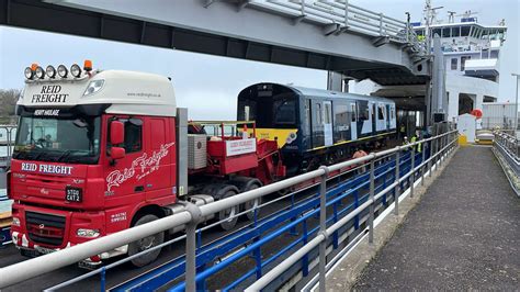 Last Of New Trains Arrives On The Isle Of Wight Laptrinhx News