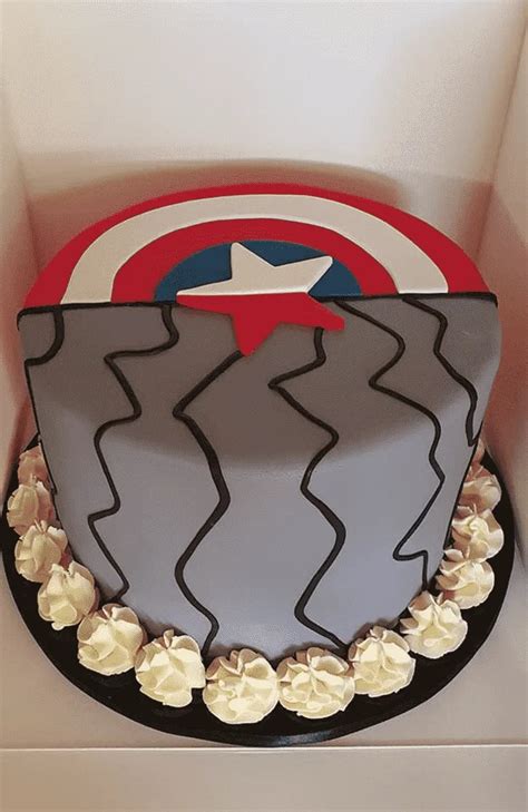 Marvel Birthday Cake Captain America Birthday Cake Captain America Cake Pretty Birthday Cakes