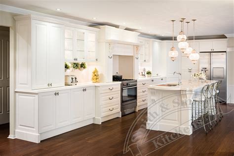 It also offers a feeling of cleanliness and easy maintenance. Romantic Country Style Kitchen - Smith & Smith