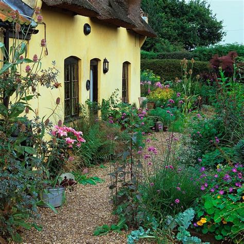 English Cottage Garden English Cottage Garden Front Garden Design