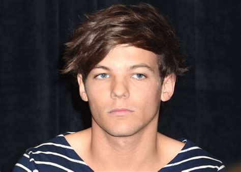 One Directions Louis Tomlinson Gets A Fright From Naked Man Outside Hotel Room