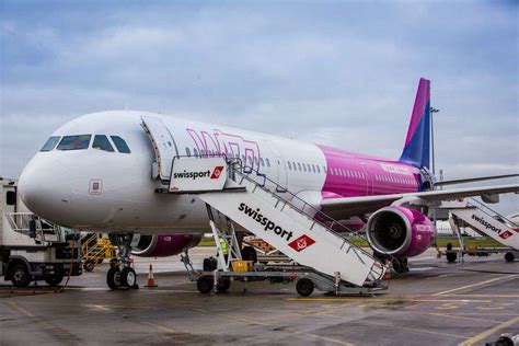 Share your wizz travel stories: Wizz Air otrzymał tytuł Value Airline of The Year - Tanie ...