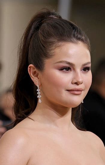 Selena Gomez High Ponytail 2023 80th Annual Golden Globe Awards