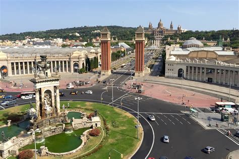 Veja mais ideias sobre espanha, barcelona, modernismo. Plaza España - Barcelona - Easyplaytime