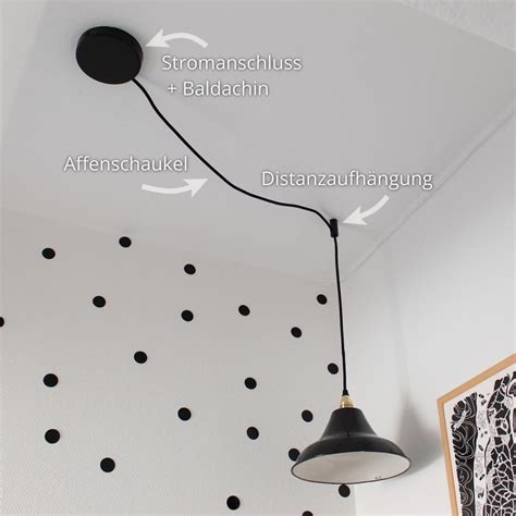 Stromkabel können sie miteinander verbinden, wenn sie versehentlich ein kabel durchtrennt haben oder es verlängern möchten. Eine oder mehrere Lampen an einen Stromanschluss mittels ...