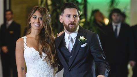 Meet Lionel Messi S Wife Antonela Roccuzzo Gorgeous Model Who Has