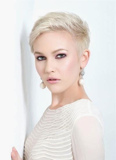 Quelle coiffure a 60 ans magazine avantages. gallérie : Les +20 belles images de coiffure femme 65 ans ...