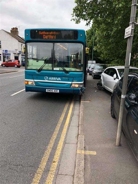 Arriva Bus 414 Crashes In Dartford
