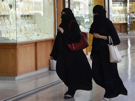 At Least 1000 Women Flee Saudi Arabia Every Year Because