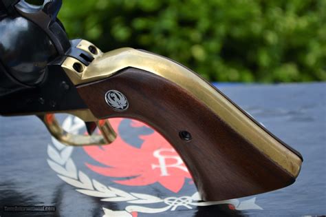 We are two citizens of the world from italy. Rare Brass Frame Ruger Super Blackhawk 44 Mag Old Model 3 ...