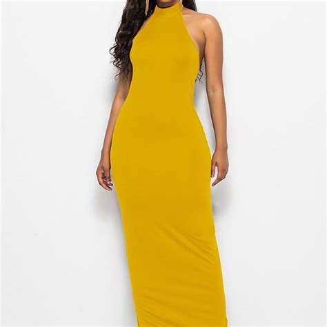 Halter Neck Maxi Dress With Sleeveless And Backless