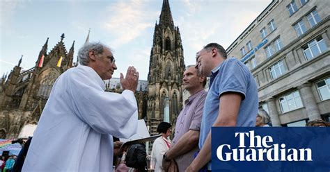 Vatican Same Sex Couples Ruling Is Not Endorsement Of Homosexuality Catholicism The Guardian