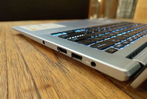 Review Asus Vivobook Pro 14 Oled M3400 Laptop Sehari Hari Terbaik