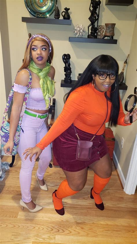 DIY Daphne And Velma Scooby Doo Halloween Outfits Teenage Halloween Costumes Velma Costume