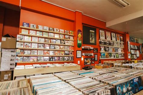 Plaid Room Records 90 Photos And 55 Reviews 122 West Loveland Ave