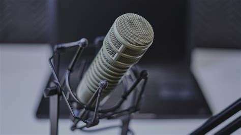 6 Podcasts To Subscribe To While Social Distancing Worldwide Speakers