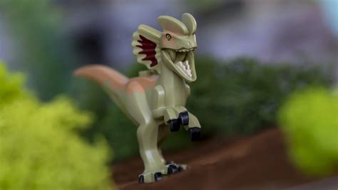Lego Jurassic World 75934 Dilophosaurus On The Loose Review