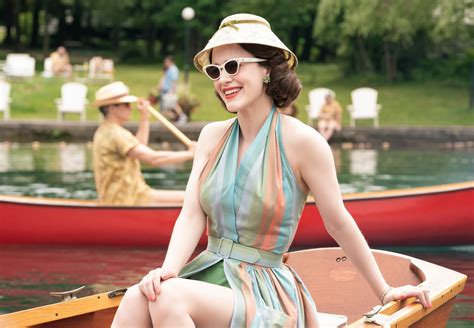 Rachel Brosnahan On Her 8 Mascara Mrs Maisels Nails And More Glamour