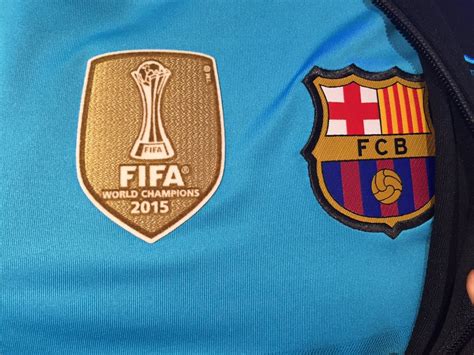 Rüste dich mit trendigen shorts und kurzen hosen für herren von nike. FC Barcelona debütiert Klub-WM-Wappen heute - Nur Fussball