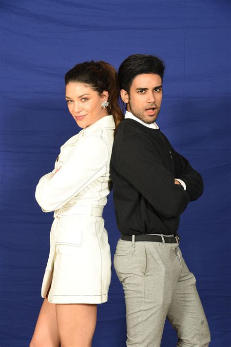 Celui, celle qui représente un personnage. J'AI FILMER ET PHOTOGRAPHIER LES ACTEURS DE GOSSIP GIRL ...