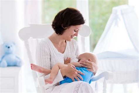 Breastfeeding Hacks 8 Things Every New Mom Needs To Know