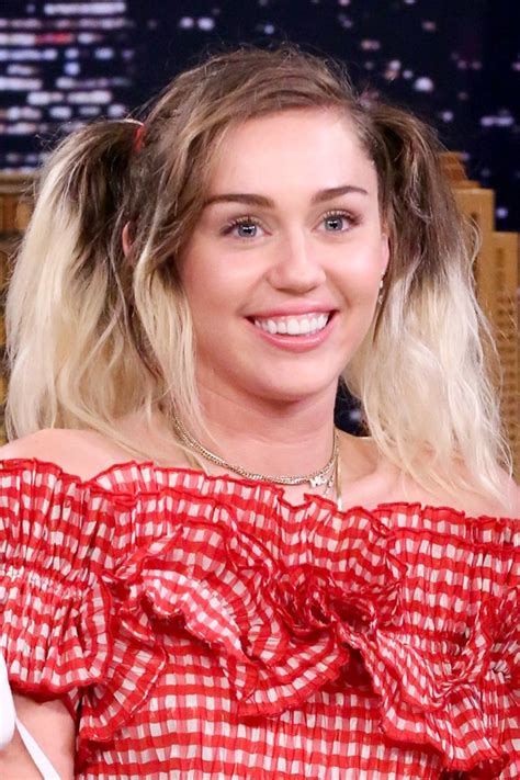 Miley Cyrus Best Hairstyles Of All Time 66 Miley Cyrus Hair Cuts And
