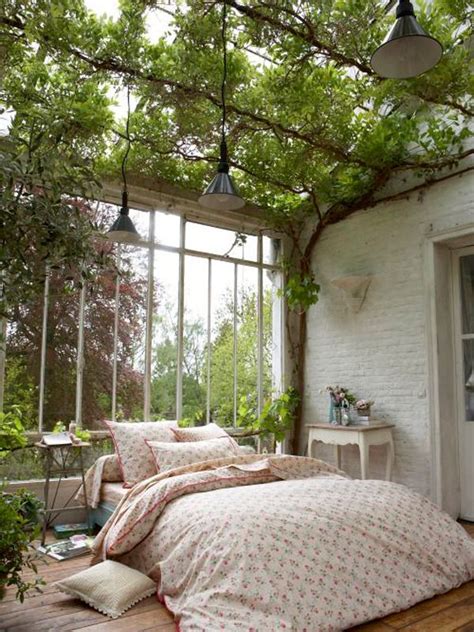 20 Dreamy Indooroutdoor Bedrooms That Nature Inspired Dream Home