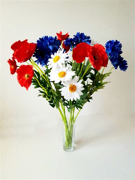 10 Americana Patriotic Bouquet Red White And Blue Flowers Etsy