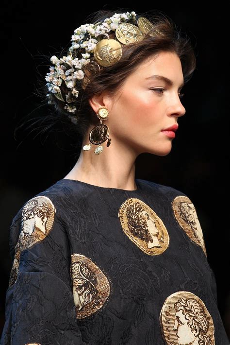 Dolce Gabbana Spring Ready To Wear Accessories Photos Vogue