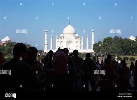 Tourists Visiting The Taj Mahal India Stock Photo Alamy