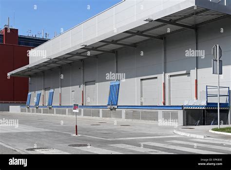 Industrial Warehouse Building With Loading Dock Station Stock Photo Alamy