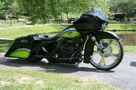 Native customs built the bike , james did a 107 fuel moto kit and added the stretched tank and side covers. 2013 Harley Davidson Road Glide *Custom Bagger* Trask turbo