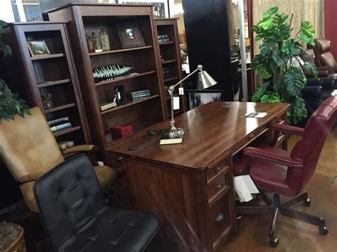 Since 1972, the bill cox family has been providing knoxville and east tennessee with exceptional furniture and accessories for every space in your home — from living rooms, bedrooms and dining rooms to media rooms and offices. Furniture in Knoxville - Home Office Furniture - Braden's ...