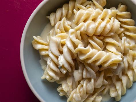 Pasta With Quattro Formaggi Sauce Has A Name That Makes A Promise This