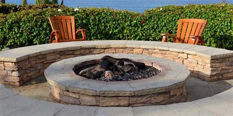 Other types of fire pits can be built from kits and traditional retaining wall blocks. BUILD YOUR OWN OUTDOOR FIRE PIT - Country Farm and Home