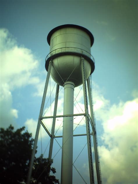 Madisonville Tn Water Tower Fullcirclepiece Flickr