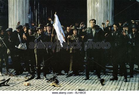 The movie chronicles the rise and fall of michael collins, one of the most important and controversial figures in ireland, who leads a guerrilla war against the uk and helps negotiate the creation of the irish free state. MICHAEL COLLINS - 1996 Warner film with Liam Neeson at ...
