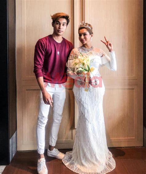 Kesemua top 12 finalis dewi remaja 2018/19 pun ada semasa malam finale, 13 januari lalu. Kisah Tersendiri Sebalik Nama 'Flower Boy', Finalis Hero ...