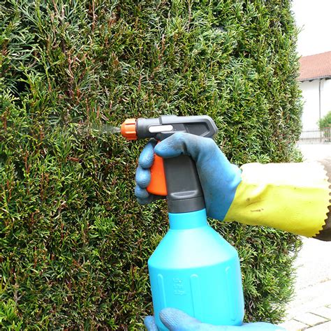 Tiervertreiber ultraschall mit bewegungsmelder fuer draussen im garten katzenschreck hundeschreck hundeabwehr katzenabwehr hundefrei katzenfrei mit akku 9 360x240, image source: Chemische Katzenabwehr | Alternativen | DEFKA GmbH