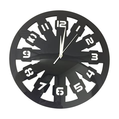 Large High Quality Artistic Round Acrylic Clock With Hours On The Clock